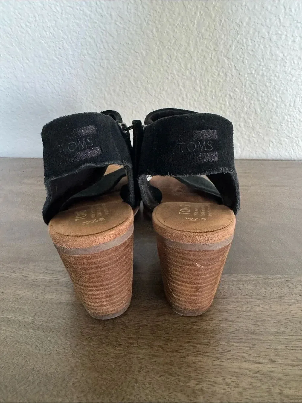 TOMS Black Suede Leather Block Heels Sandals 7.5